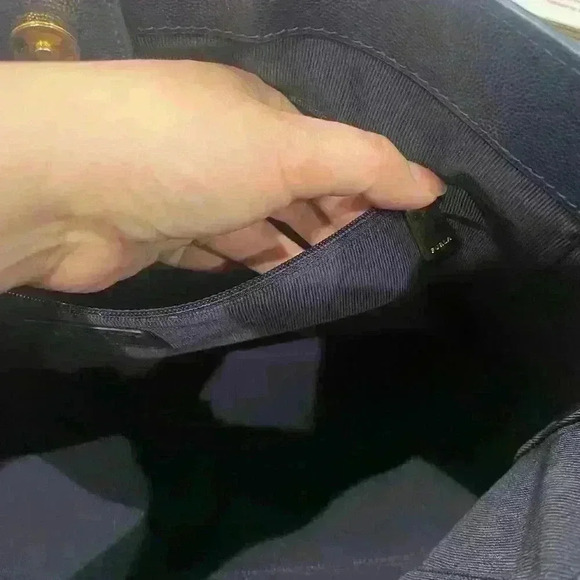 FURLA BELVEDERE 100% Leather Tote M in Blue Barely Used | MSRP $378 | free gift! - Picture 6 of 16